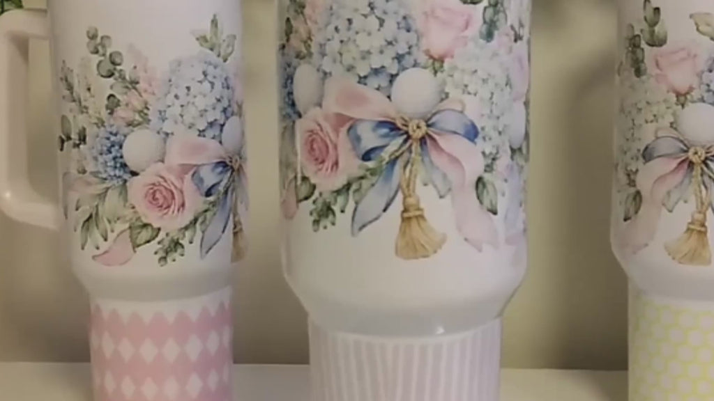 Tumbler with Golf and Hummingbird motif